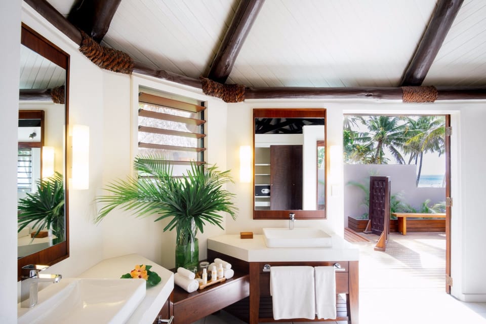 Shower, free toiletries, hair dryer, bathrobes