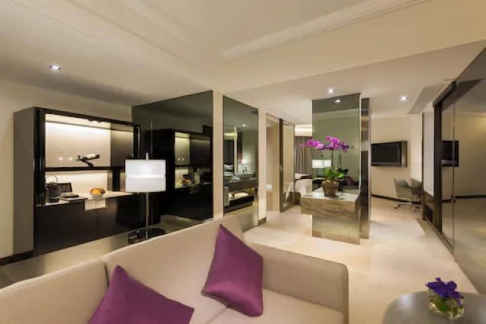 Continental Superior Suite with The Continental Club Lounge Access | In-room safe, desk, blackout drapes, iron/ironing board