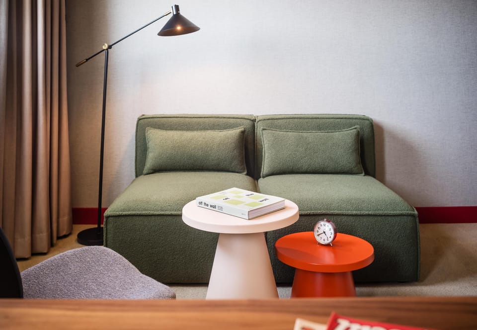 Premium Room, 1 King Bed | Free minibar, in-room safe, desk, soundproofing