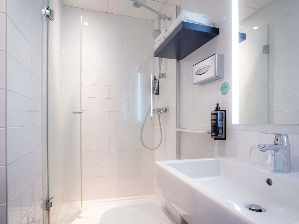 Blackout drapes, soundproofing, iron/ironing board, free WiFi