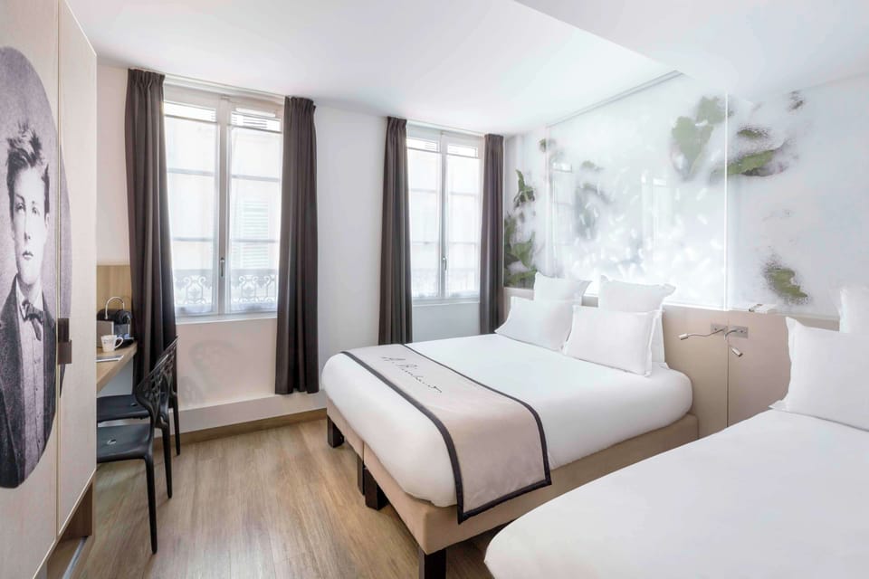 Premium bedding, in-room safe, desk, soundproofing