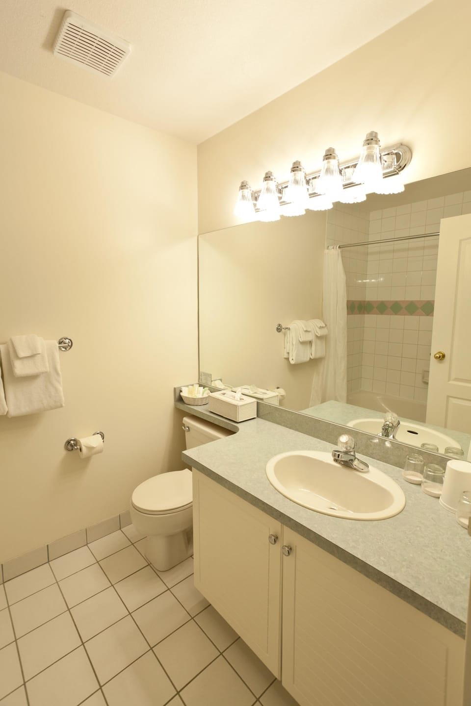 South Thompson Inn & Conference Centre Hotel in British Columbia