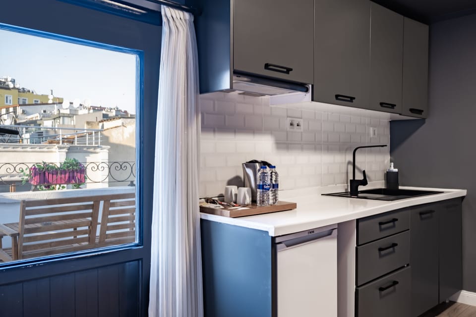 Penthouse, Terrace | Premium bedding, minibar, in-room safe, desk