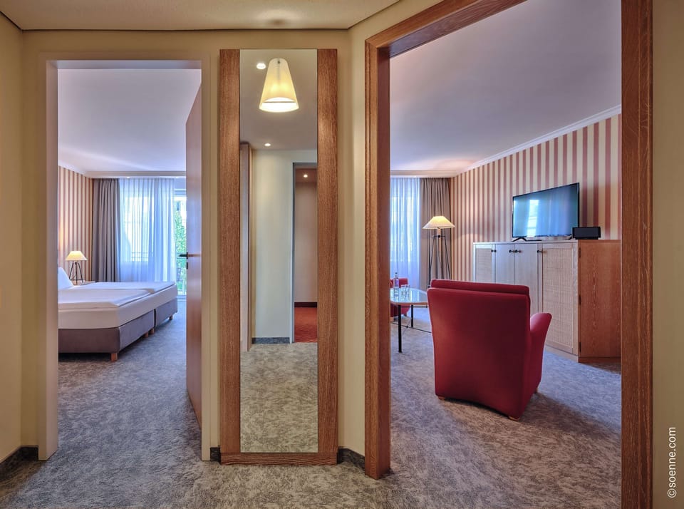 Hypo-allergenic bedding available, minibar, in-room safe