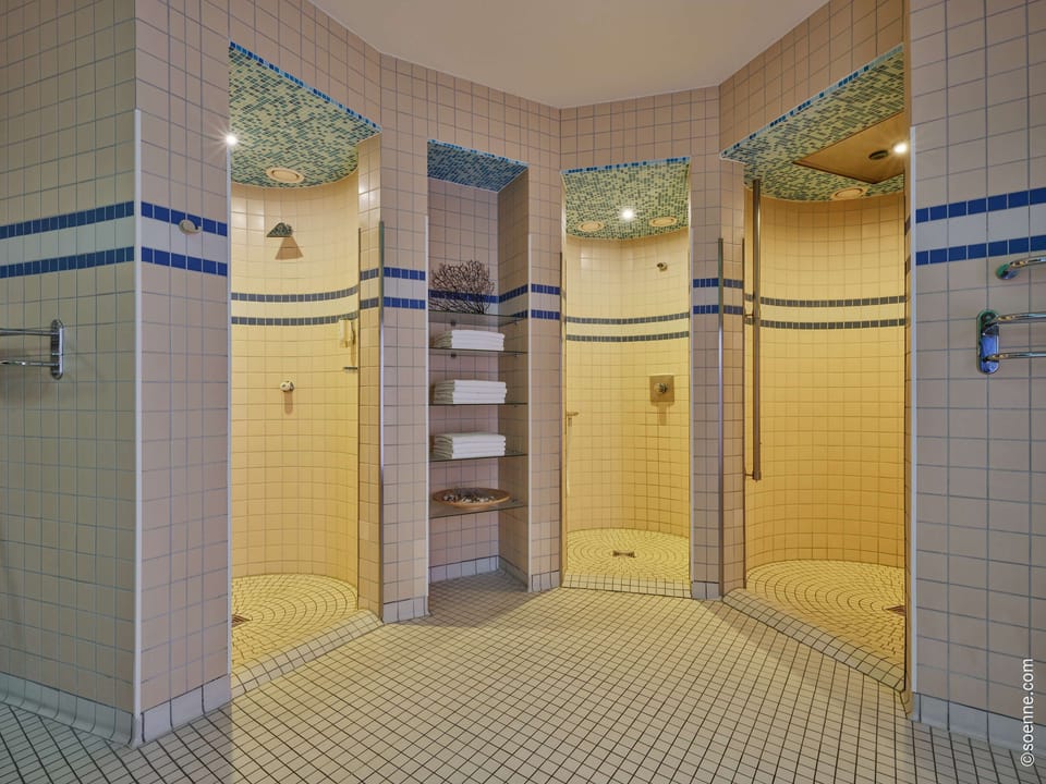 Sauna, hot tub, body treatments, body wraps, body scrubs, facials