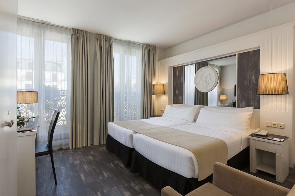 STANDARD TWIN ROOM | Minibar, in-room safe, desk, soundproofing