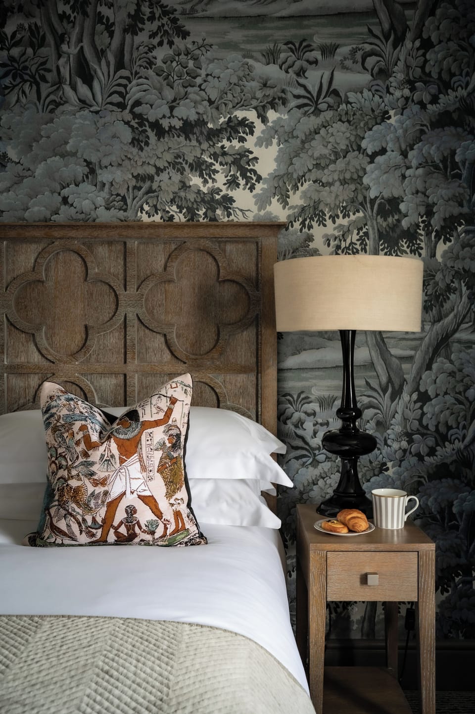 Premium bedding, in-room safe, individually decorated