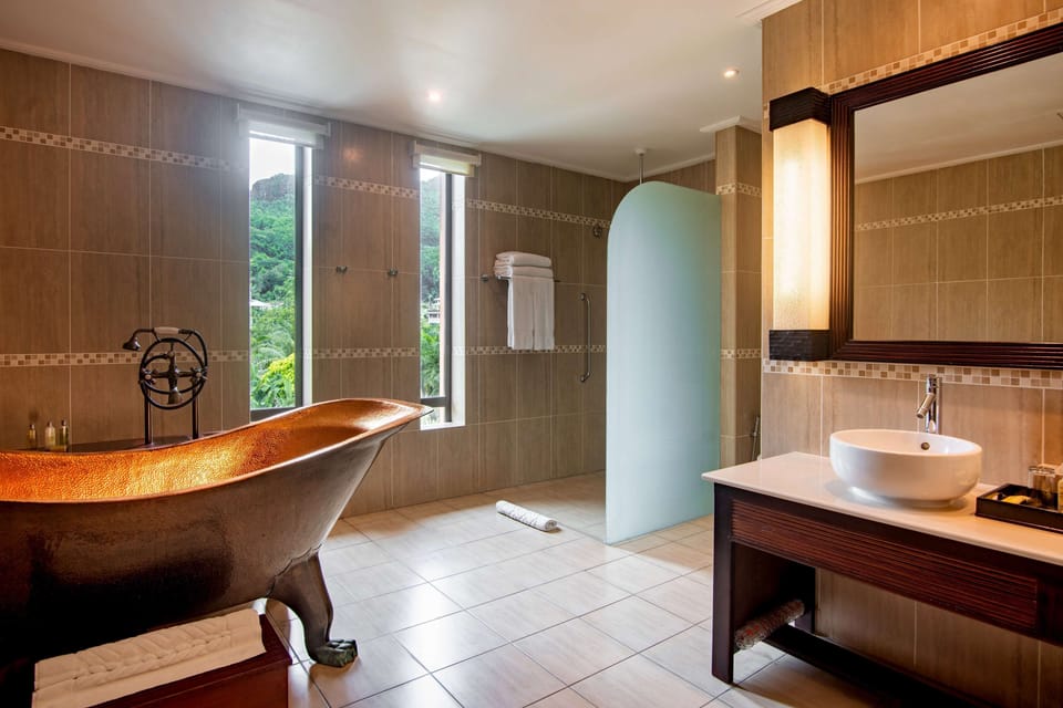 Grand Room, 1 King Bed, Beach View, Jacuzzi on Balcony | Hypo-allergenic bedding available, minibar, in-room safe, desk
