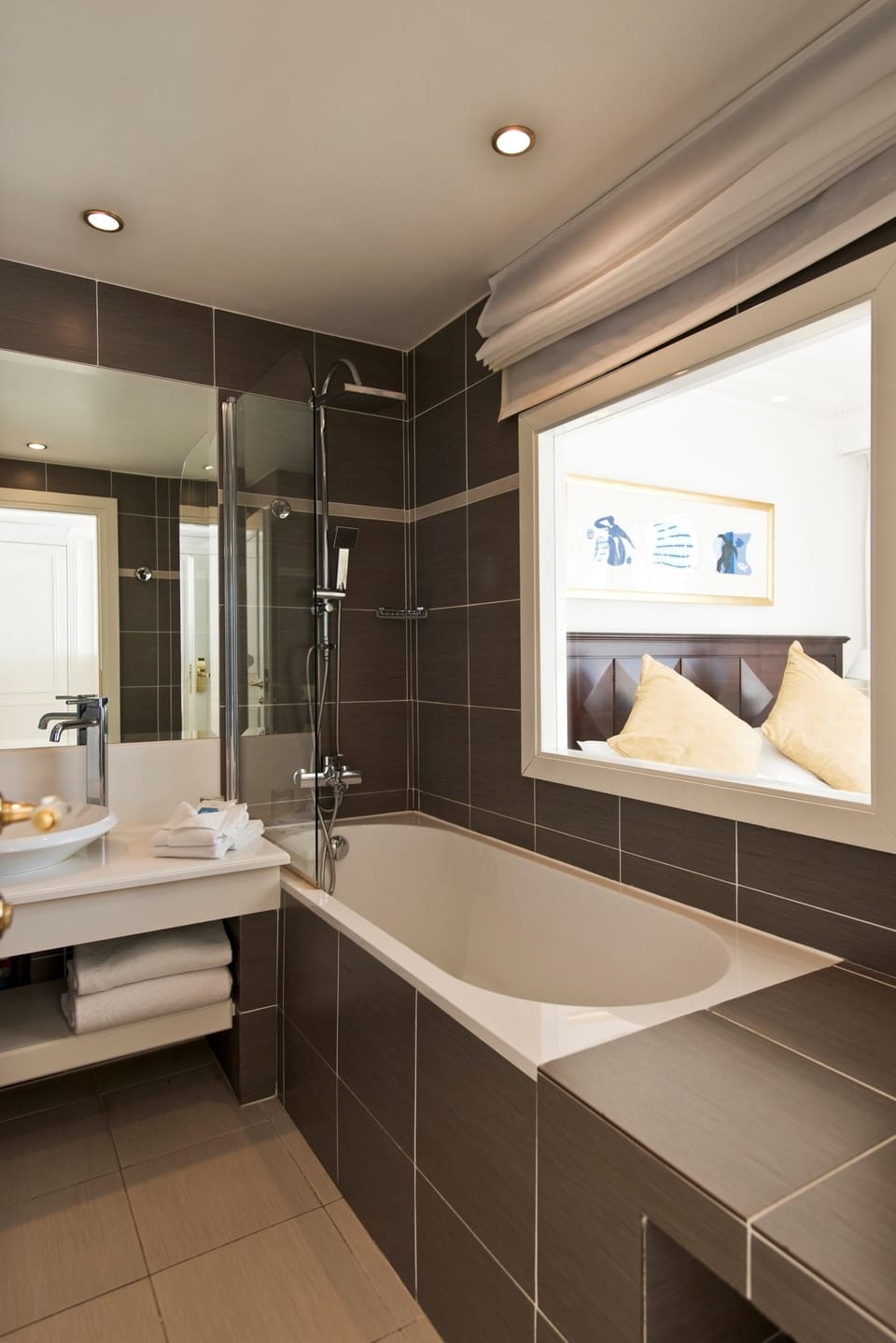 Room, Partial Sea View | Bathroom | Free toiletries, hair dryer, towels, soap