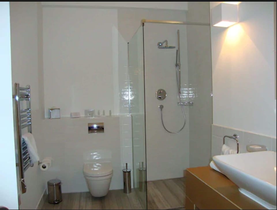 Free toiletries, hair dryer, towels