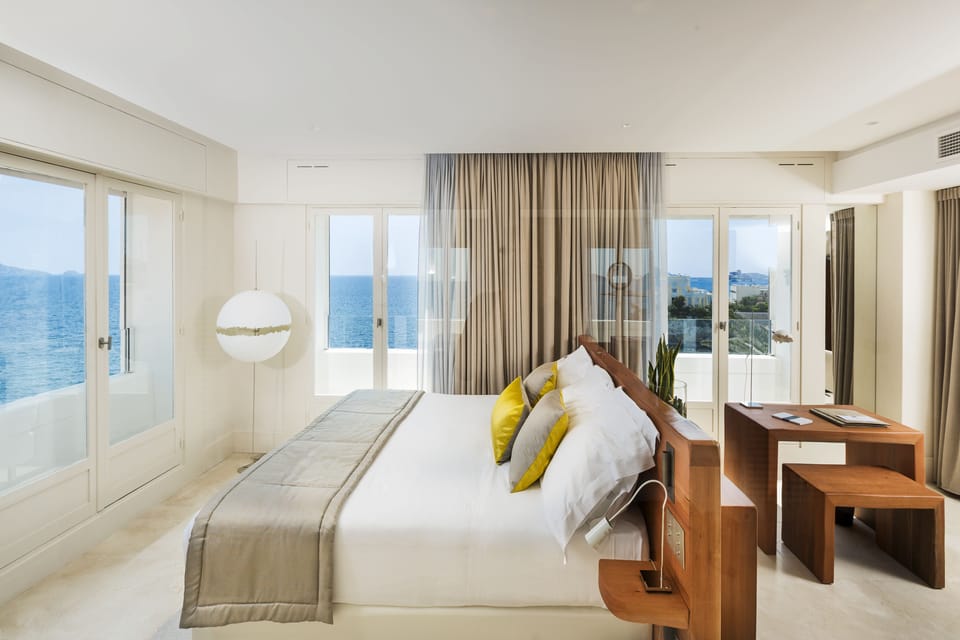 Suite, 1 King Bed, Sea View | Premium bedding, free minibar, in-room safe, iron/ironing board