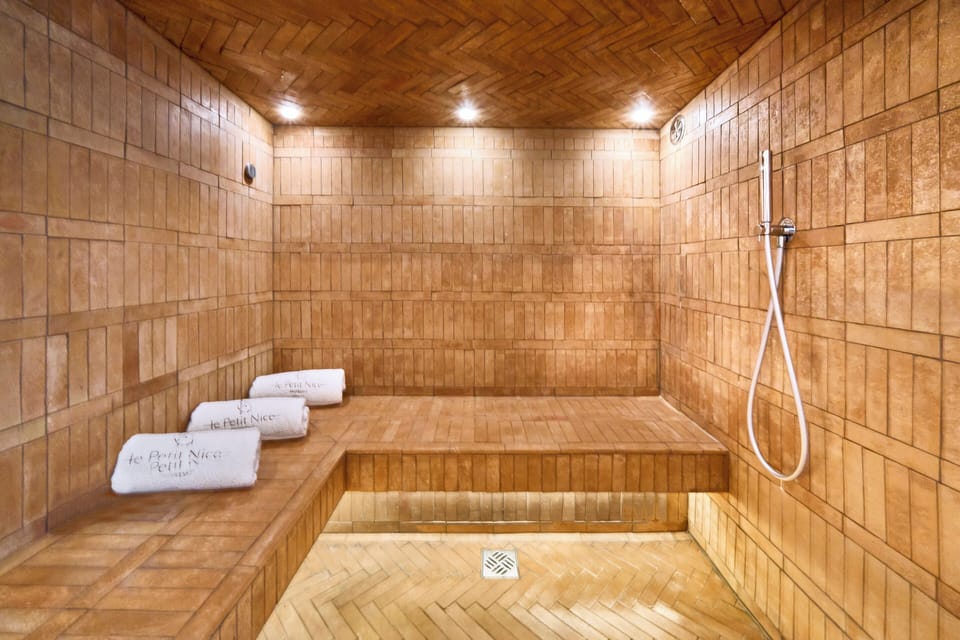 Steam room, Turkish bath, massages