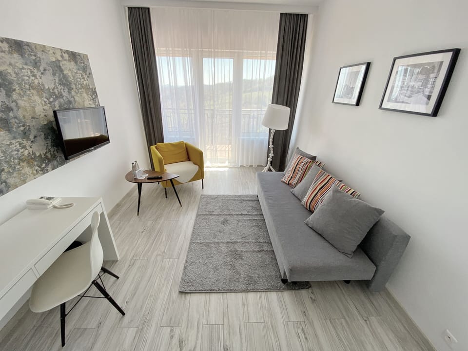 Apartment | In-room safe, desk, rollaway beds, free WiFi