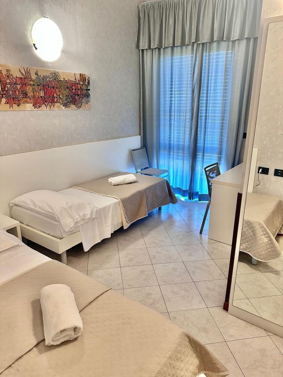 Basic Twin Room | In-room safe, blackout drapes, free WiFi, bed sheets