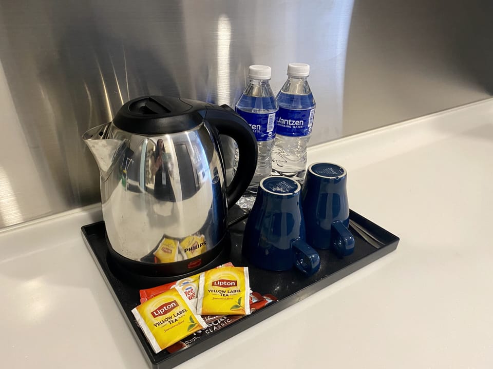 Designer Queen Studio | Room amenity
