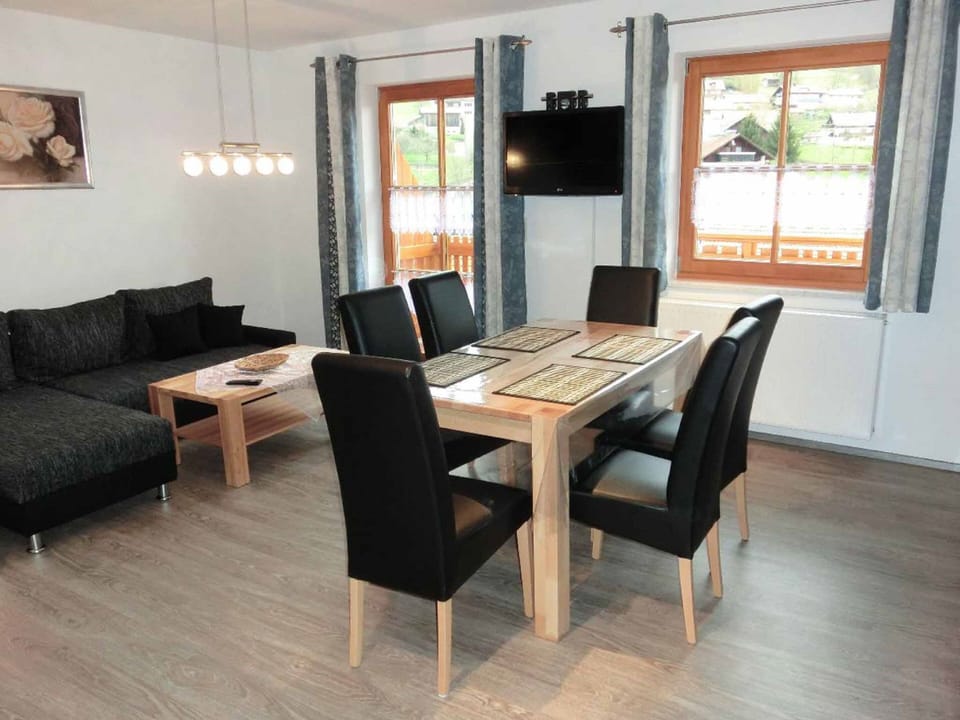 Apartment | Living area | TV