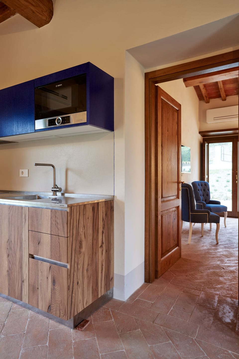 Deluxe Apartment, 2 Bedrooms, Hill View | Private kitchen | Electric kettle