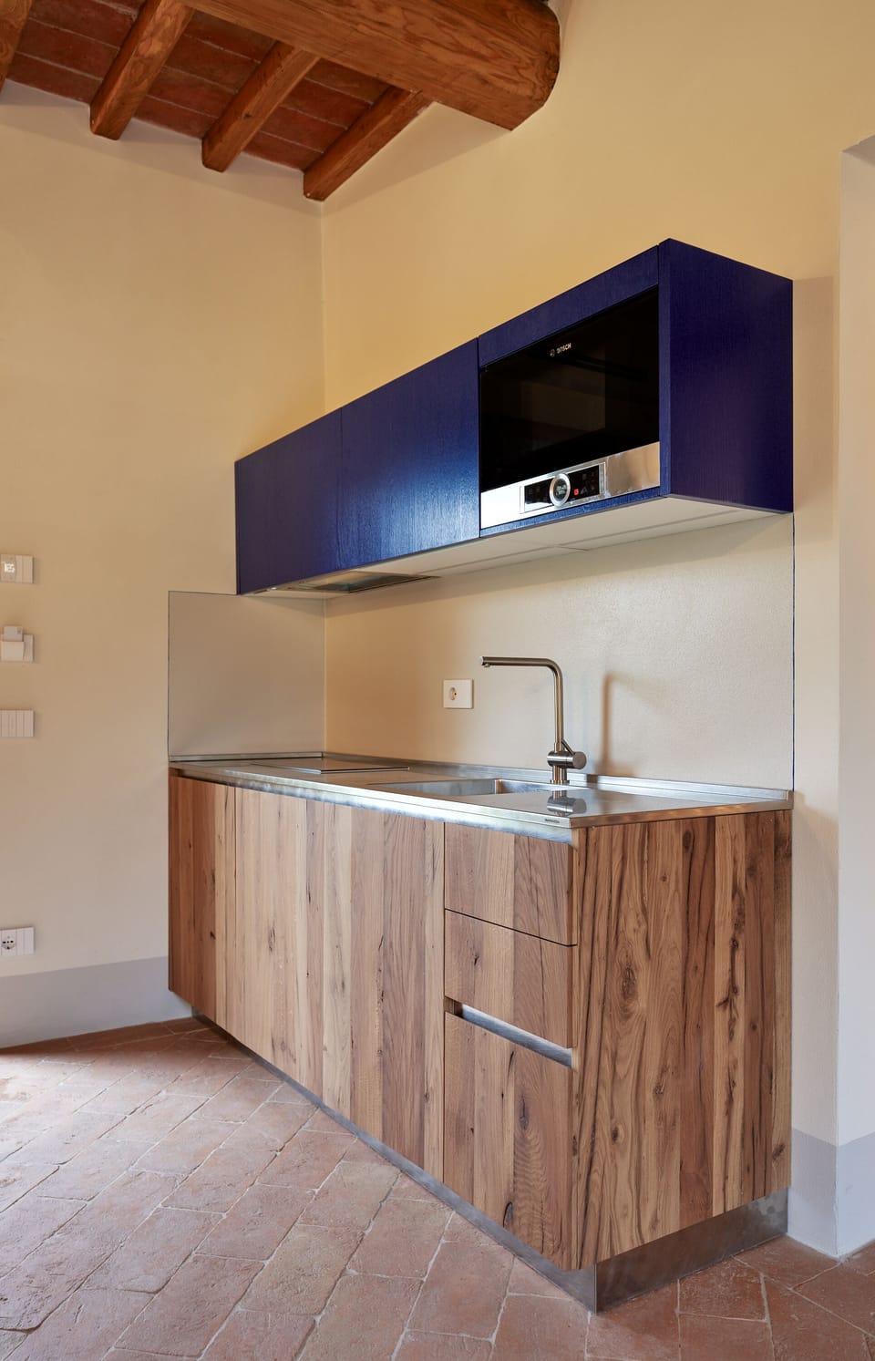 Deluxe Apartment, 2 Bedrooms, Hill View | Private kitchen | Electric kettle