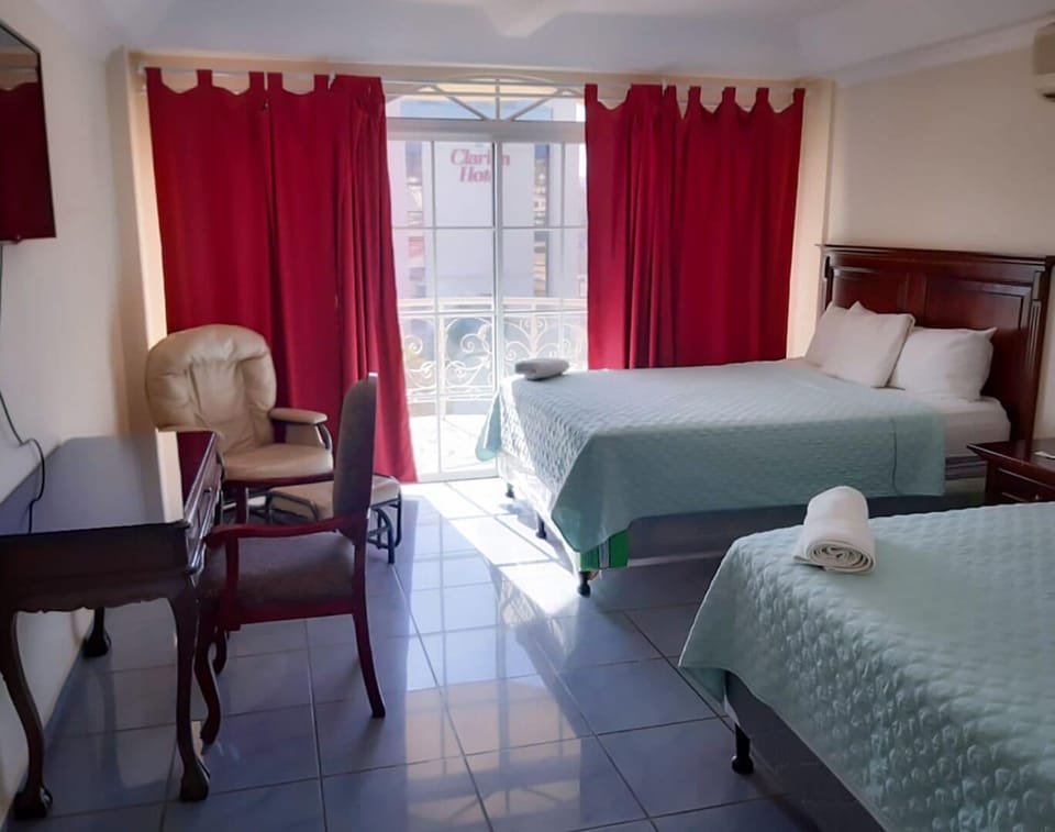 Room | Desk, WiFi (free), bed sheets