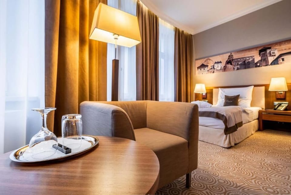 Superior Single Room | Hypo-allergenic bedding, minibar, in-room safe, desk