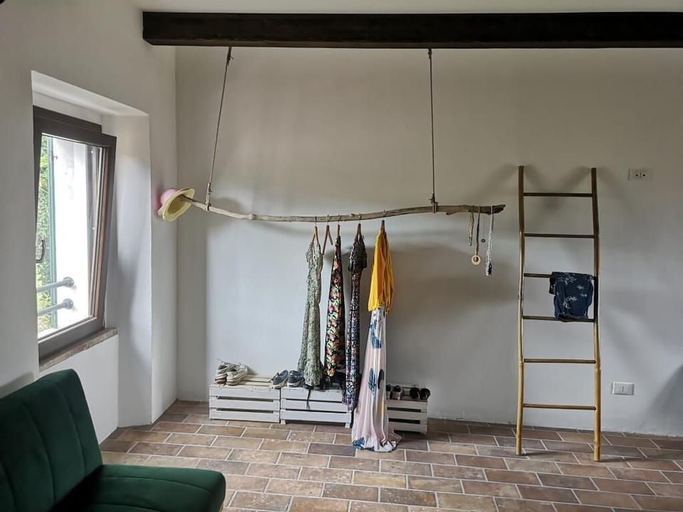 House | Room amenity