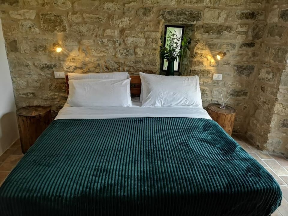 Double Room, Accessible | Memory foam beds, soundproofing, free WiFi, bed sheets