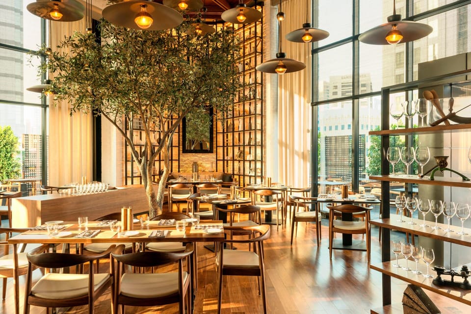 3 restaurants; breakfast, lunch, dinner, and brunch served