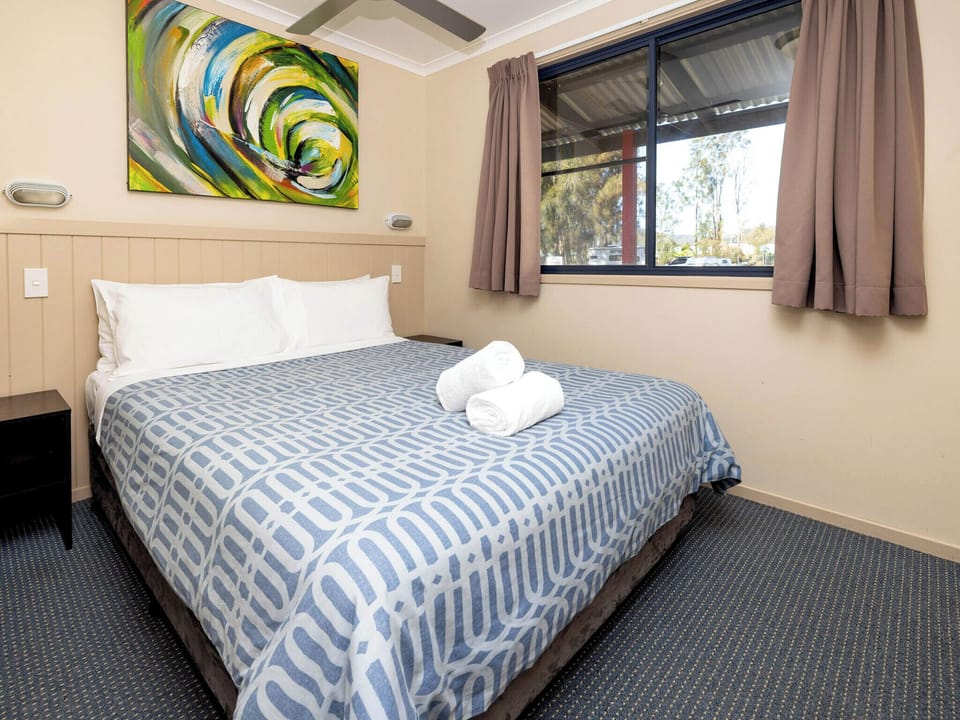 Standard Lakefront 2 Bedroom Cabin | Premium bedding, soundproofing, iron/ironing board, WiFi (free)