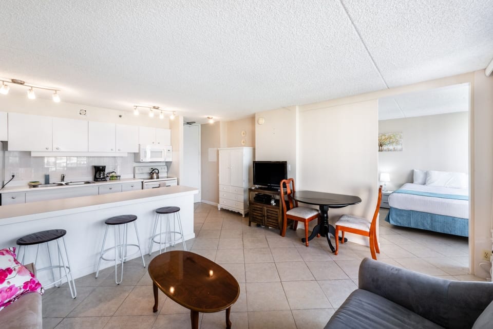 Condo, 1 Bedroom | 1 bedroom, laptop workspace, free WiFi