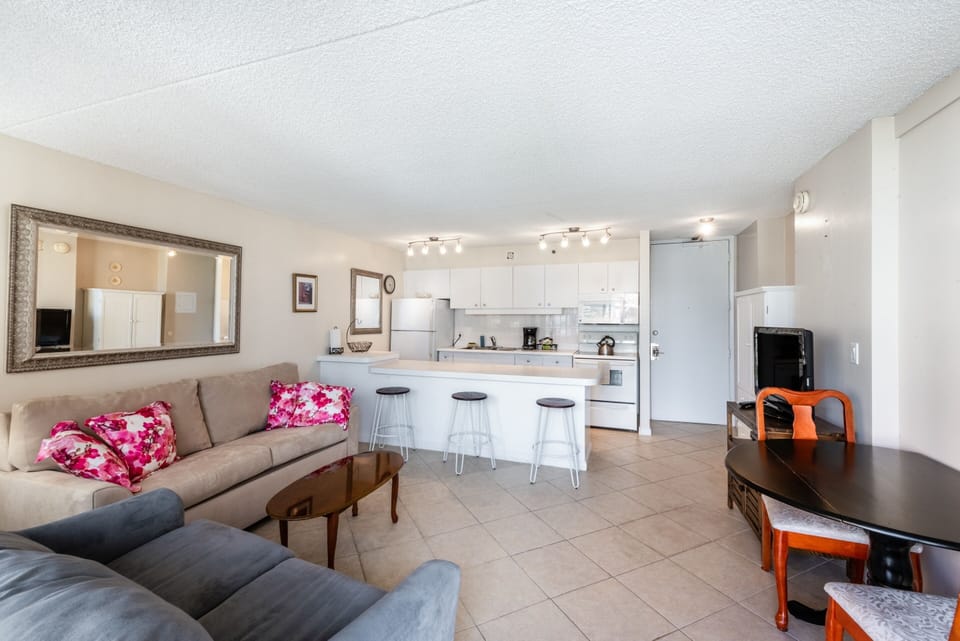 Condo, 1 Bedroom | Living room