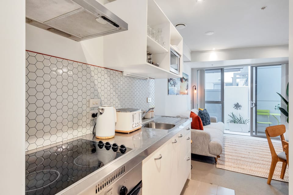 Apartment | Private kitchenette | Full-size fridge, microwave, oven, stovetop