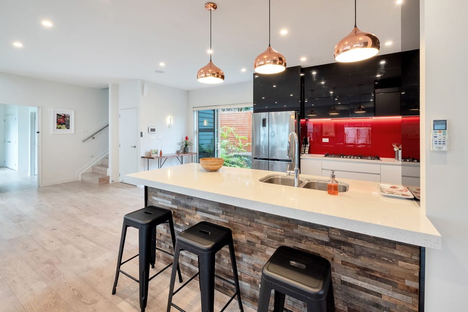 House, 5 Bedrooms | Private kitchen | Full-size fridge, microwave, oven, stovetop