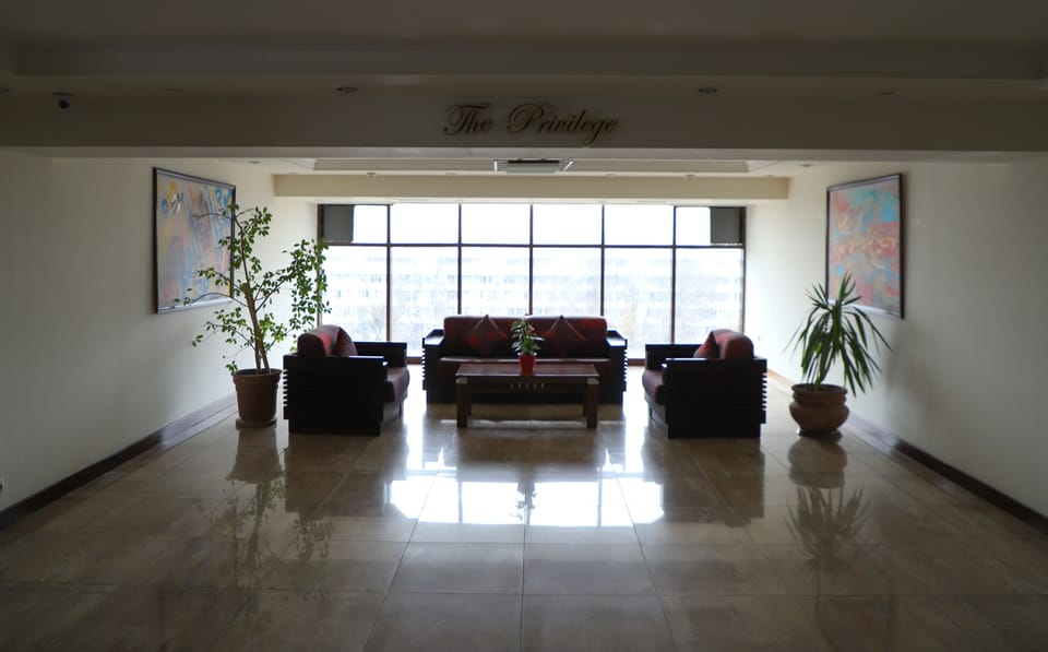 Lobby sitting area