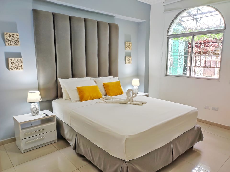 Romantic Room (Matrimonial) | WiFi (free), bed sheets