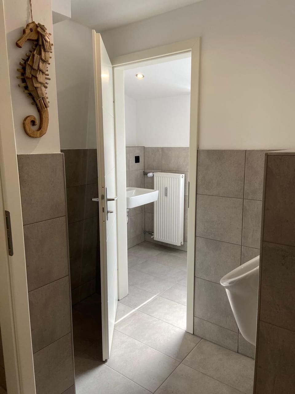 Condo (Maritim Rooms) | Shared bathroom