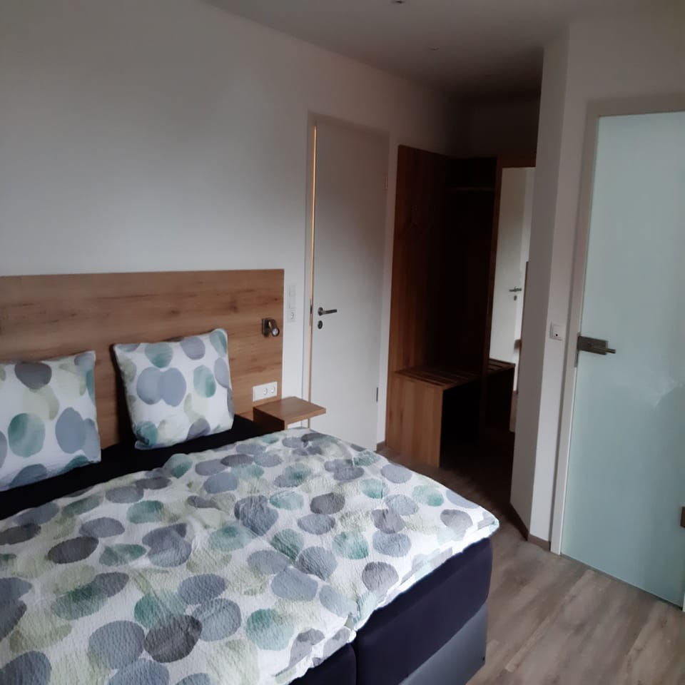 Double Room | Free WiFi, bed sheets