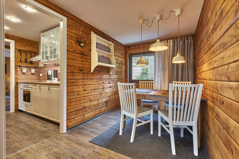 Cabin, 2 Bedrooms, Terrace | In-room dining