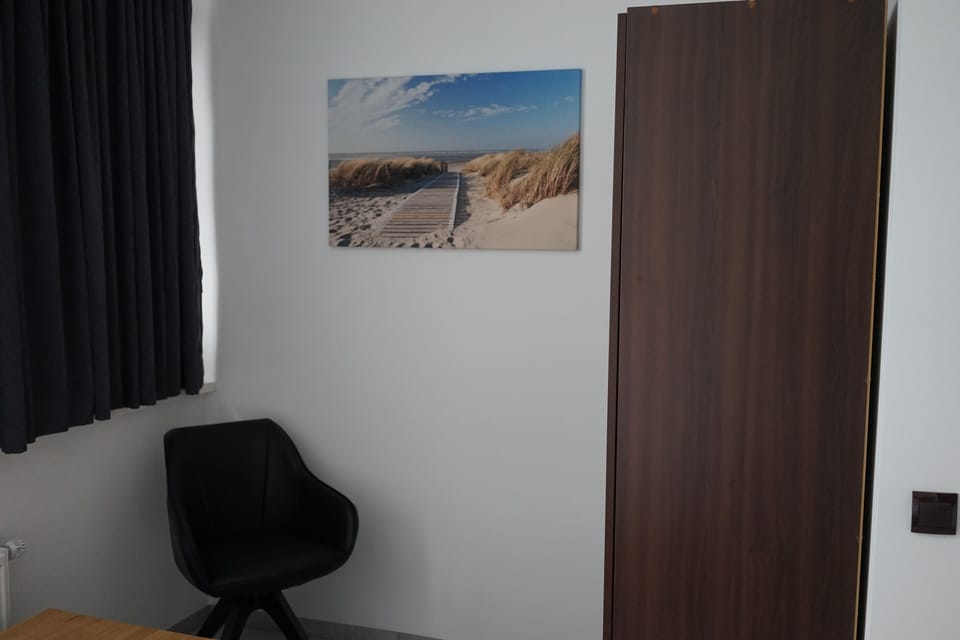 Comfort Single Room | Free WiFi, bed sheets