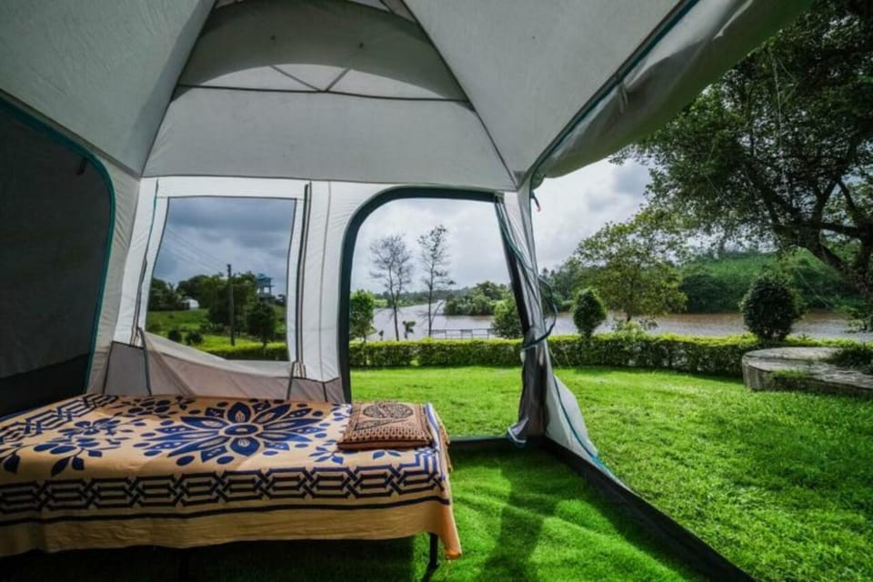 Premium Tent | Free WiFi