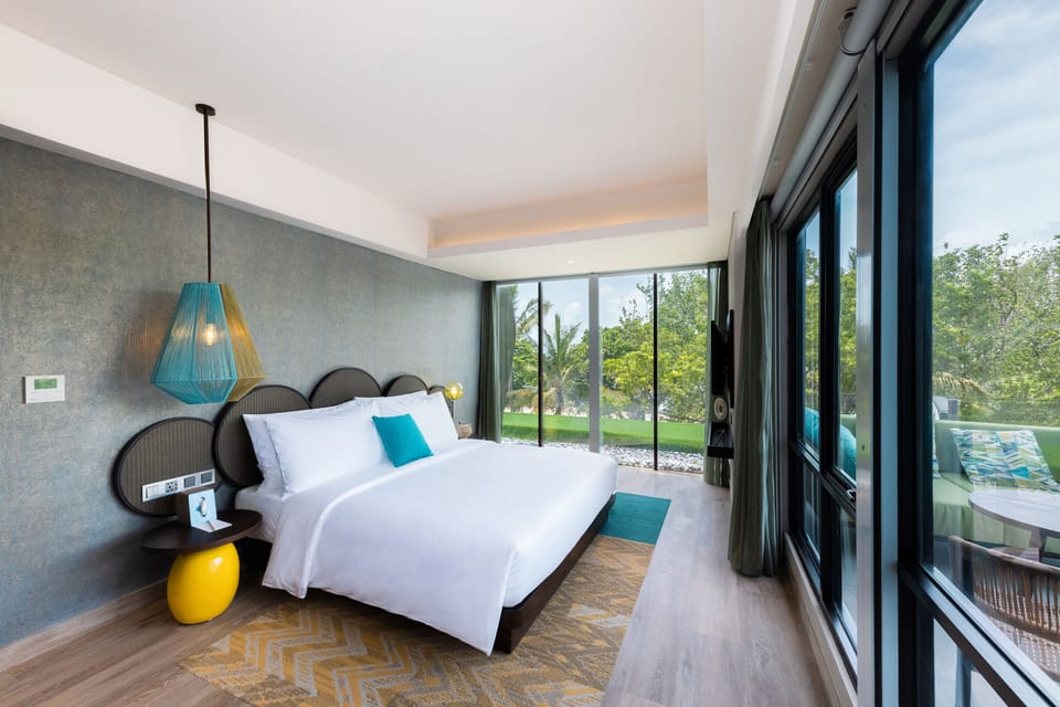 Top Gun - 2 Bedroom | In-room safe, laptop workspace, blackout drapes, iron/ironing board