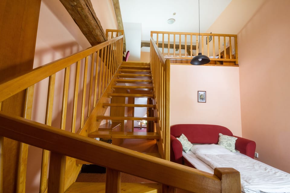 Superior Room | Living area | Flat-screen TV