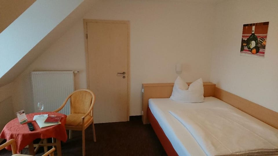 Single Room | WiFi (free)