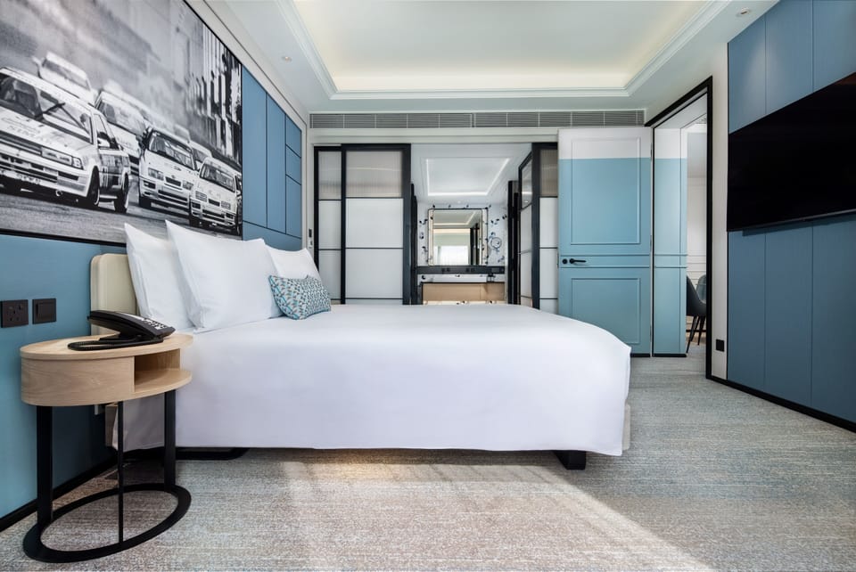 Lisboeta Suite - King | Premium bedding, down comforters, in-room safe, desk