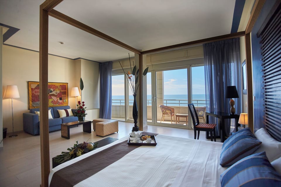 Junior Suite, Balcony, Sea View | Frette Italian sheets, premium bedding, down comforters, pillowtop beds