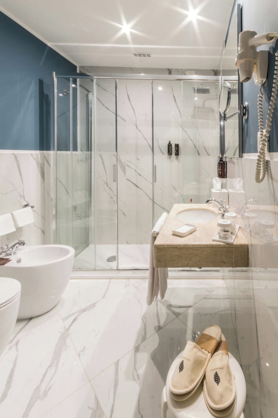 Junior Suite, Balcony, Sea View | Bathroom | Combined shower/tub, hair dryer, bidet, towels