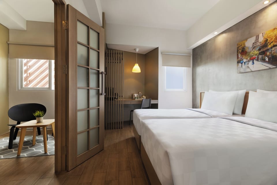 Express Super Room - Twin | Desk, soundproofing, iron/ironing board (on request), WiFi (free)