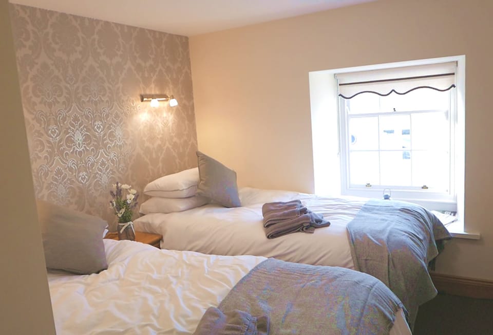 Individually decorated, individually furnished, soundproofing