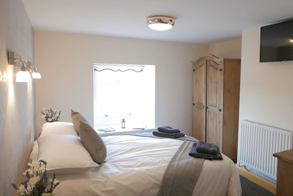 Individually decorated, individually furnished, soundproofing