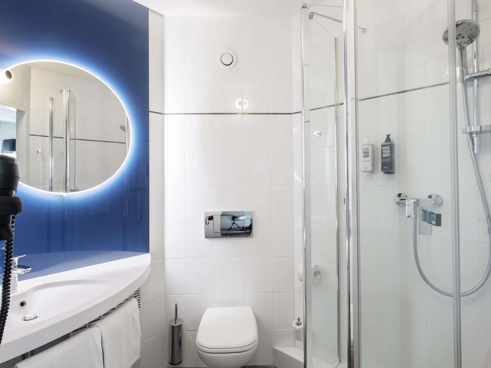 In-room safe, desk, soundproofing, iron/ironing board