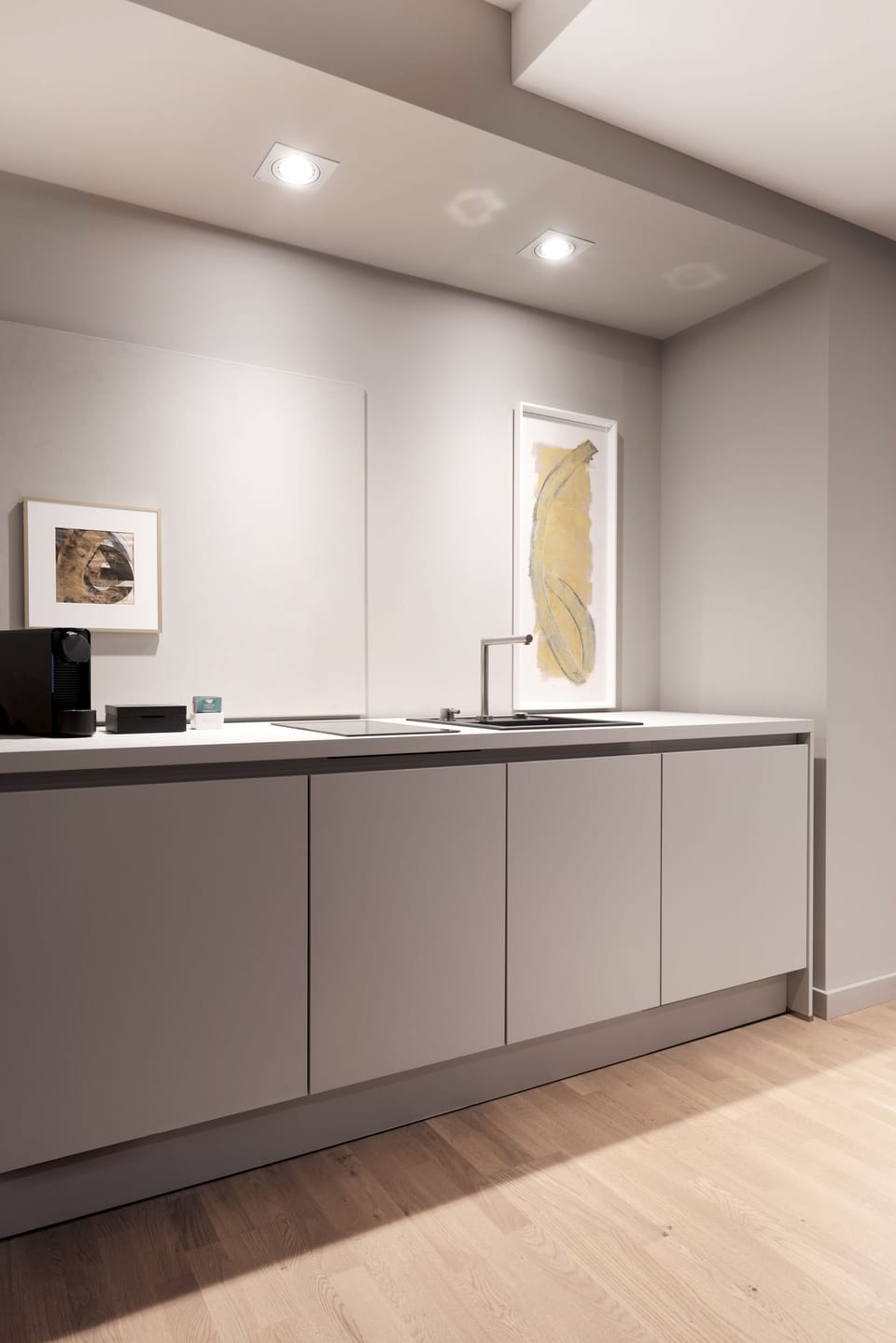 Premium Studio, Kitchenette | Private kitchen | Microwave, espresso maker, coffee/tea maker, electric kettle